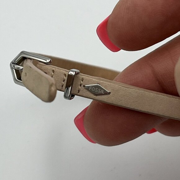 Fossil Tan Leather Bangle Bracelet White Crystal Rhinestones Women’s Jewelry 7” - Picture 3 of 4